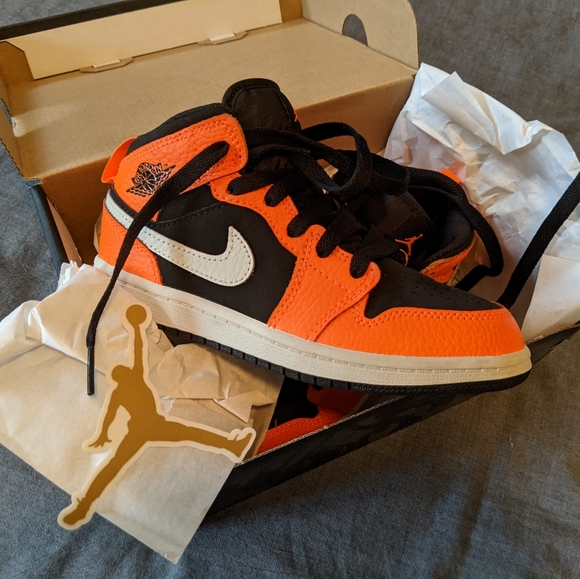 NWT Air Jordan 1 Mid PS Sneakers in Black/Cone - Picture 7 of 11